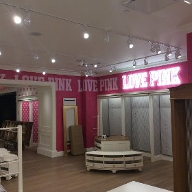 Custom Wallcovering & Stenciling
